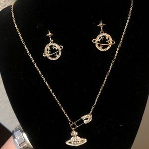 Gorgeous Saturn necklace and dangle matching earrings